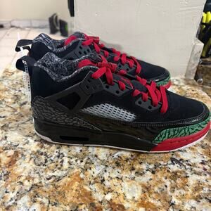 Jordan Spizike Low Black University Red Green GS 7Y/8.5 W